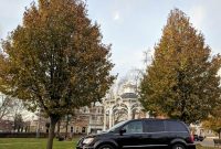 How To Choose The Right Vehicle For Family Trips